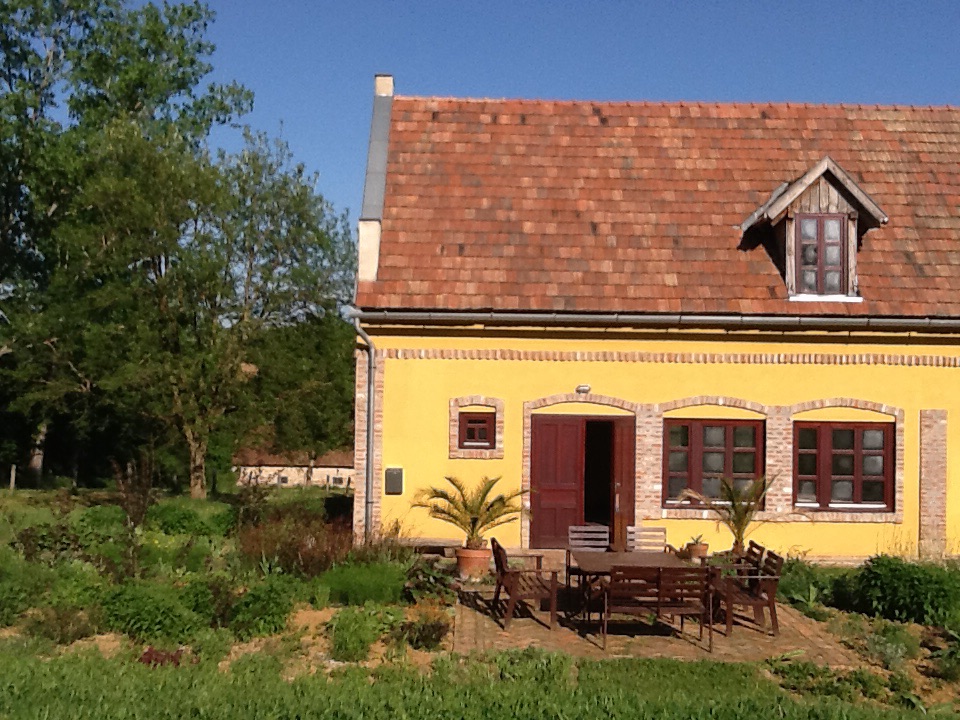 Villa Luka, terras